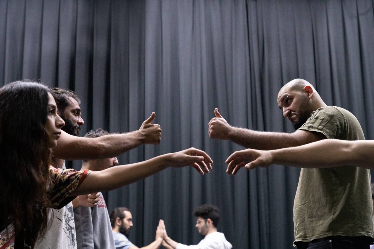 « Taarafou » de Yehya Jaber : quand 18 jeunes Libanais redécouvrent sur scène ce qui les lie