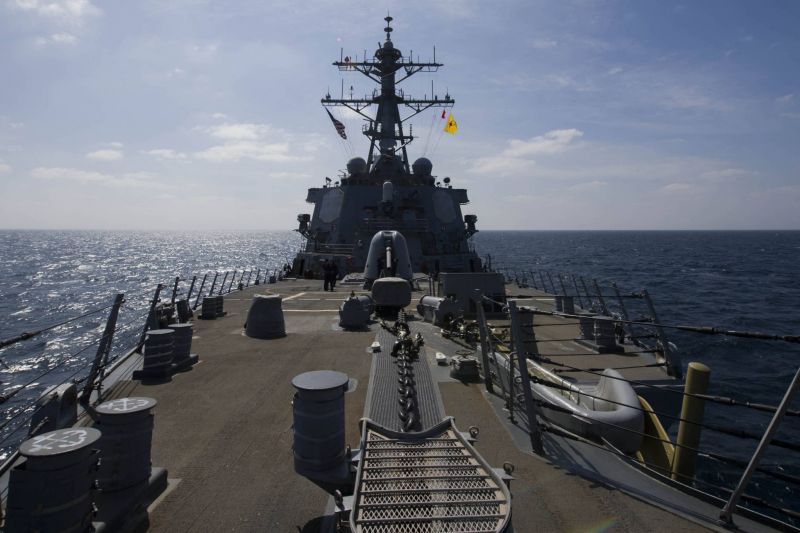 Washington enverra un navire et des avions de combat aux Émirats face aux houthis