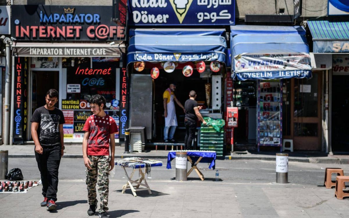 Ankara mène une nouvelle vague d’expulsions de réfugiés syriens Ankara mène une nouvelle vague d’expulsions de réfugiés syriens