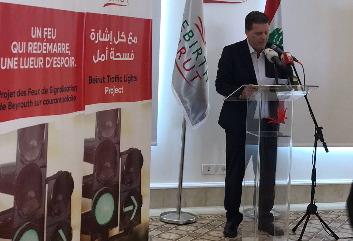 Une ONG va rallumer au solaire des feux de signalisation à Beyrouth
