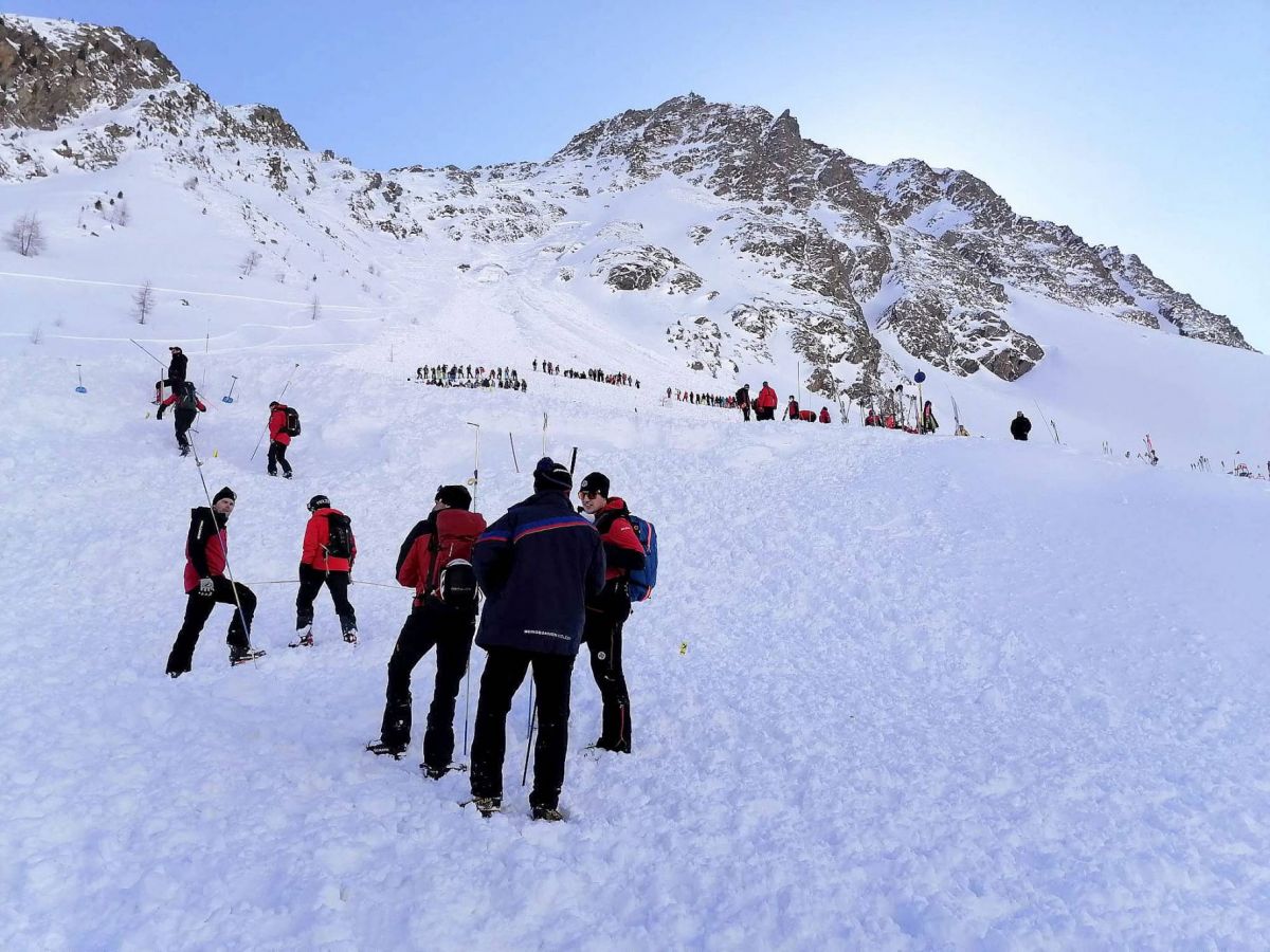Cinq morts, un blessé dans une avalanche