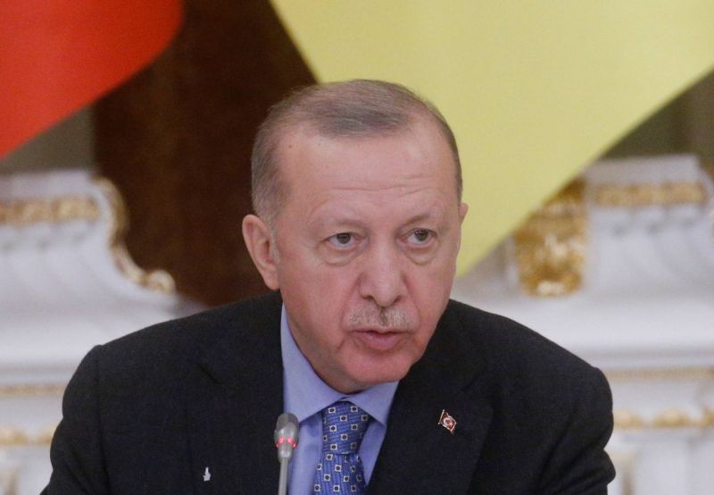 Le président Erdogan annonce être positif au Covid-19