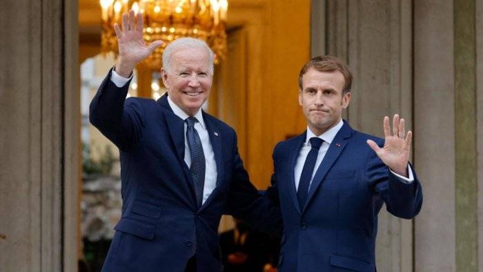 Biden et Macron s'engagent à se coordonner face à la Russie