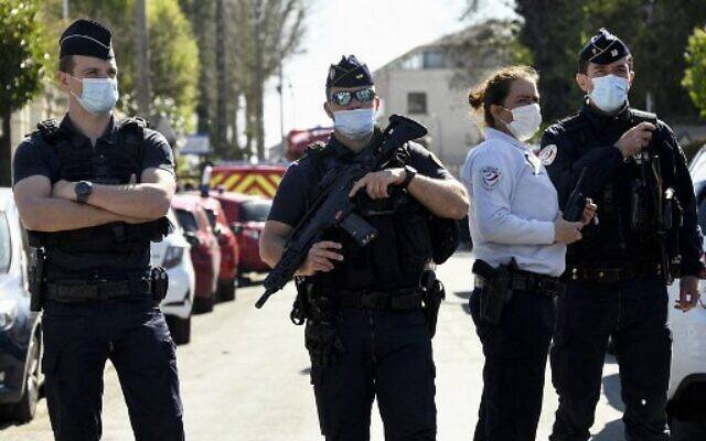 Assassinat d'un prêtre en 2016 : un costume 