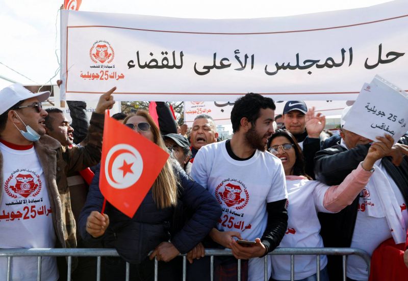 Le président tunisien dissout un organe judiciaire controversé