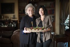 Entre Sabine Kassouf et sa mère Nayla, complicité, transmission et précision. Photo João Sousa