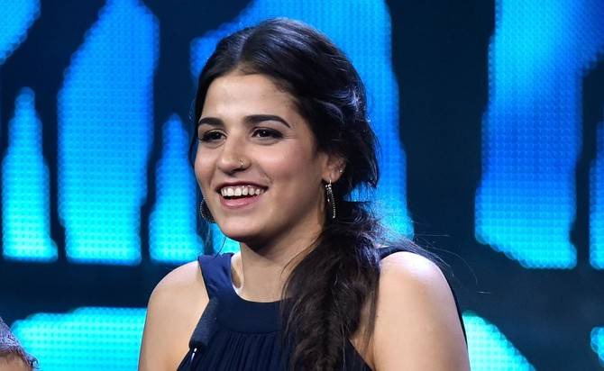 De la fuite héroïque au procès en Grèce : le parcours cauchemardesque de la Syrienne Sarah Mardini