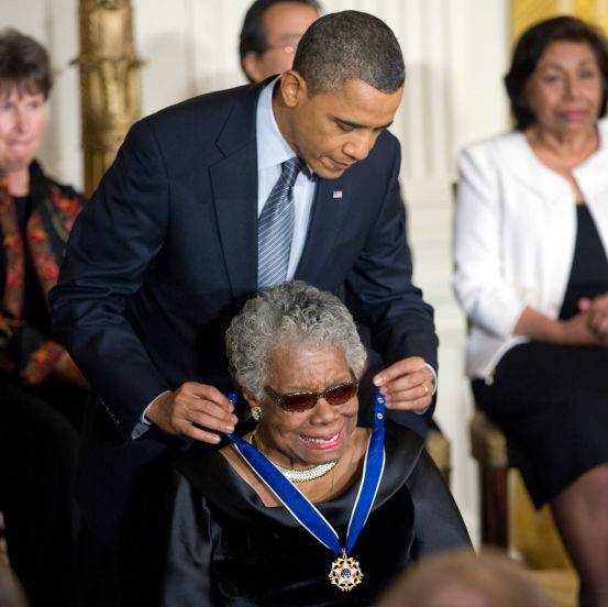 La poétesse noire Maya Angelou devient la première femme en effigie d’une monnaie US