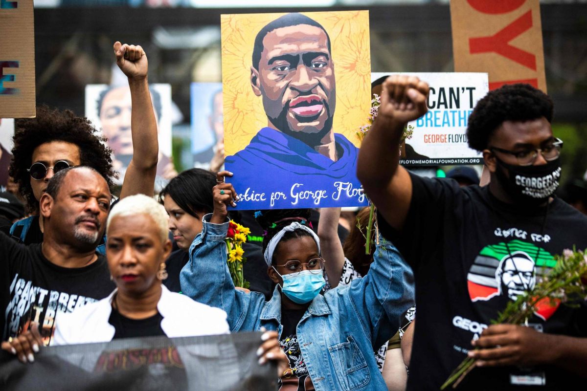 Un policier impliqué dans la mort de l'Afro-Américain George Floyd se défend pour la première fois