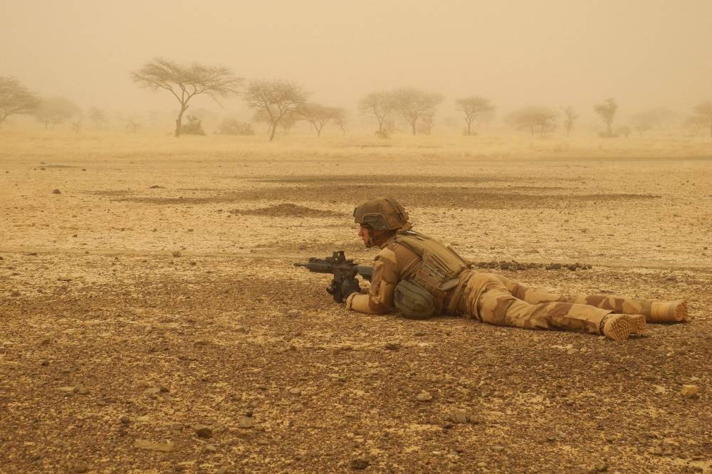 La France se retire militairement du Mali après neuf ans d'engagement, l'UE s'interroge