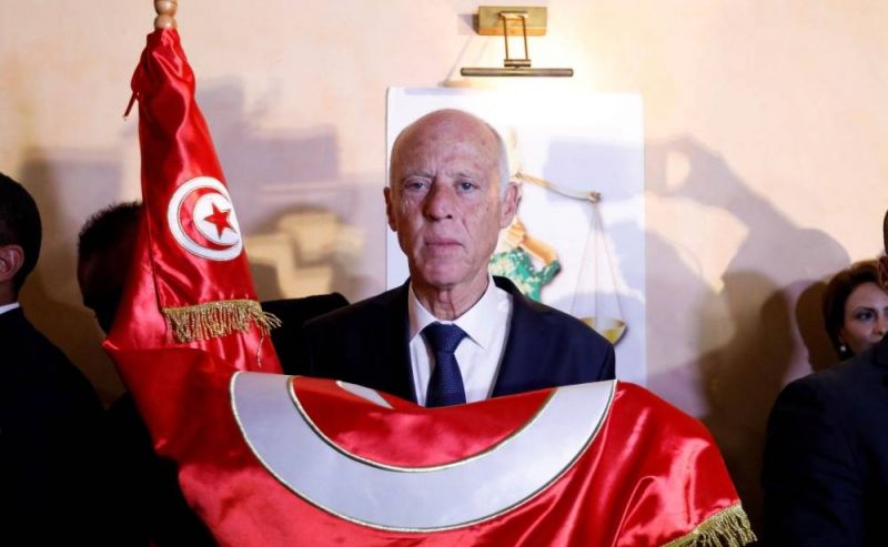 Le président étend son pouvoir sur le système judiciaire, les Tunisiens protestent