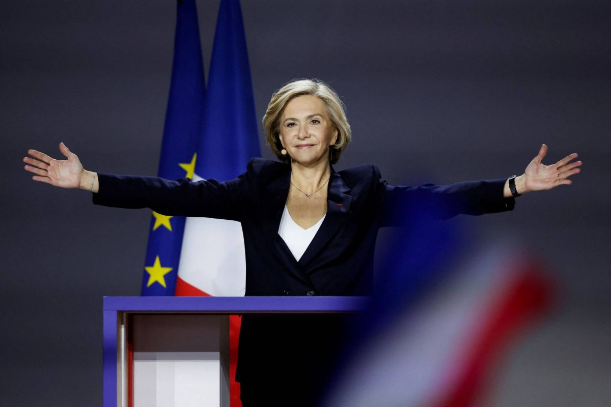 La candidate de droite Pécresse à la peine