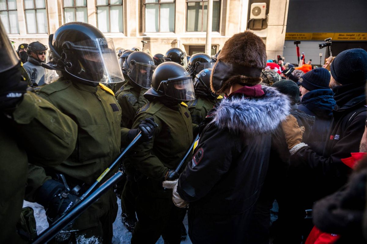 La police reprend progressivement le contrôle du centre d'Ottawa