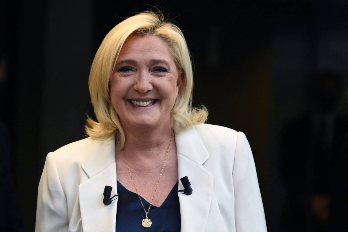 Marine Le Pen suspend sa campagne 