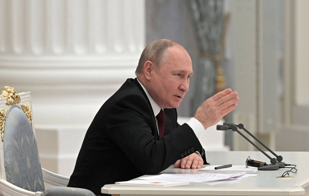 Poutine dit que l'Ukraine est une colonie américaine