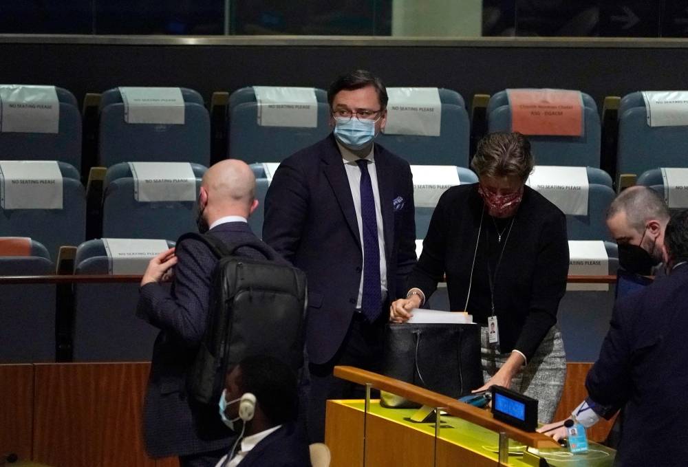 Le ministre ukrainien des Affaires étrangères réclame un embargo sur le pétrole russe