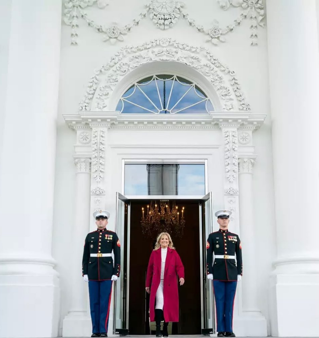 Le bureau de la First Lady Jill Biden, un mélange d’élégance et de sportivité