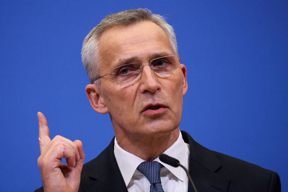 Dissuasion nucléaire russe : le chef de l'OTAN condamne une conduite 