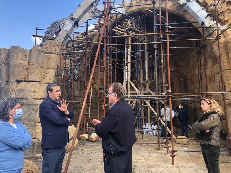 Le ministre de la Culture interrompt les travaux de restauration du château de la mer à Saïda après un tollé