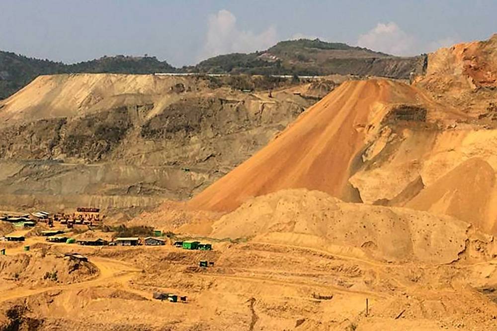 Au moins 17 morts dans une mine de jade après un éboulement