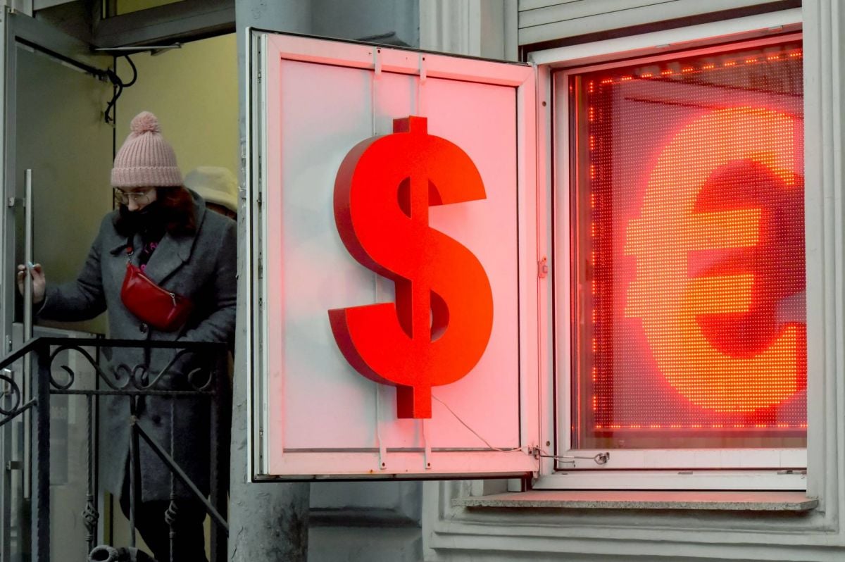 L'euro passe sous 1,10 dollar pour la première fois depuis mai 2020