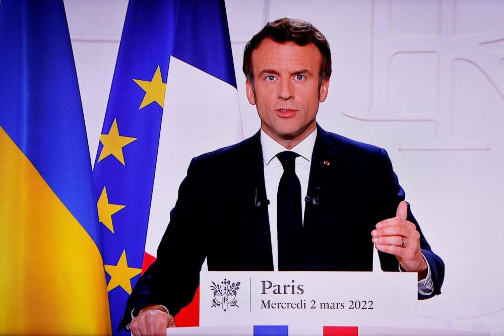 Macron, candidat, lance une campagne éclair en vue d'un second mandat