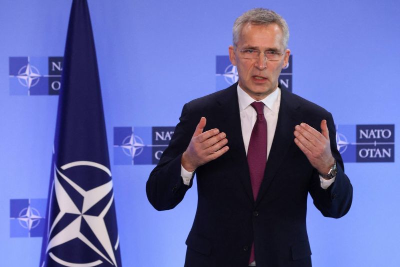 L'OTAN condamne les bombardements 