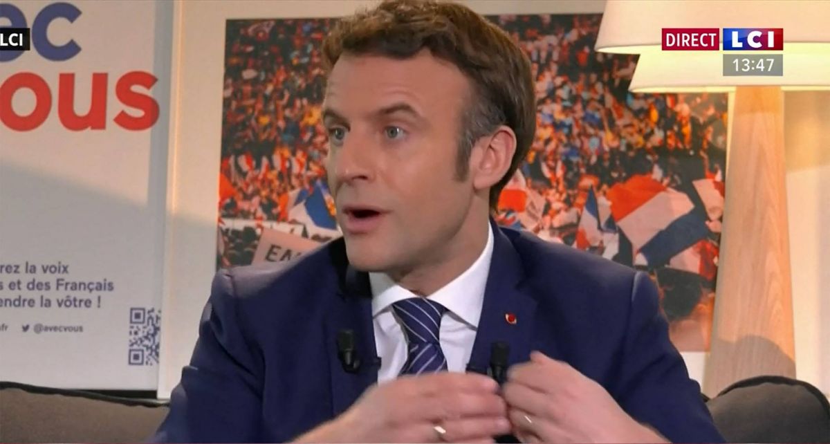 Macron dénonce le 