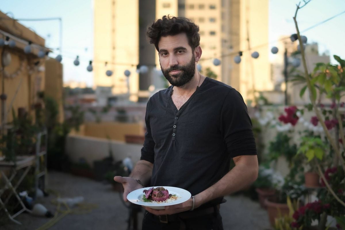 Les oignons farcis au riz et aux amandes de Karim Arsanios