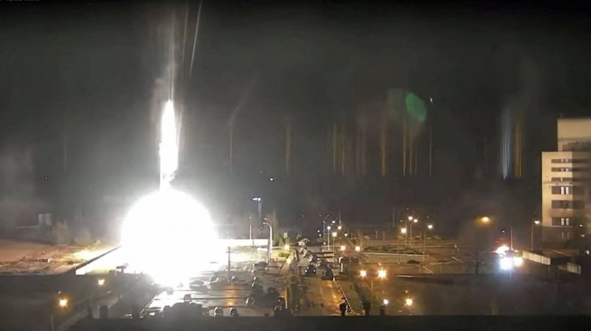 L'armée russe prend une centrale nucléaire, l'Ukraine vit 