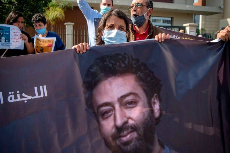Dix ans de prison requis contre le journaliste Omar Radi