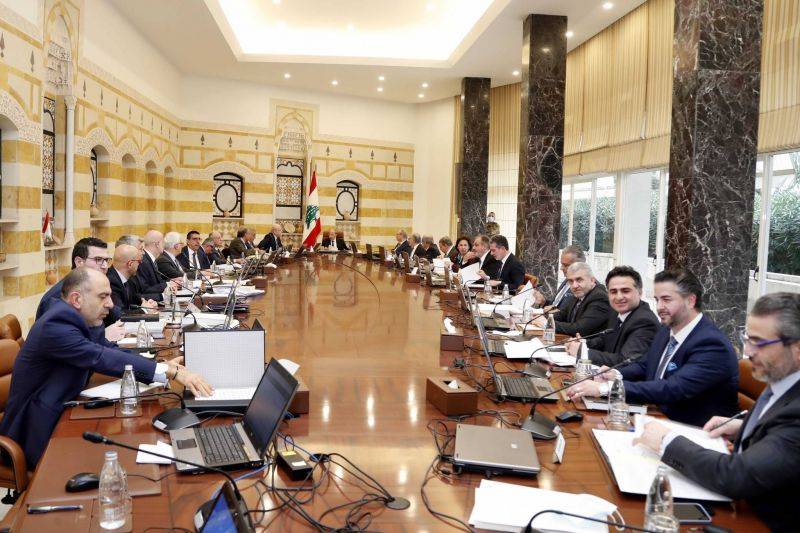 The government's headlong rush: mega voting centers in committee