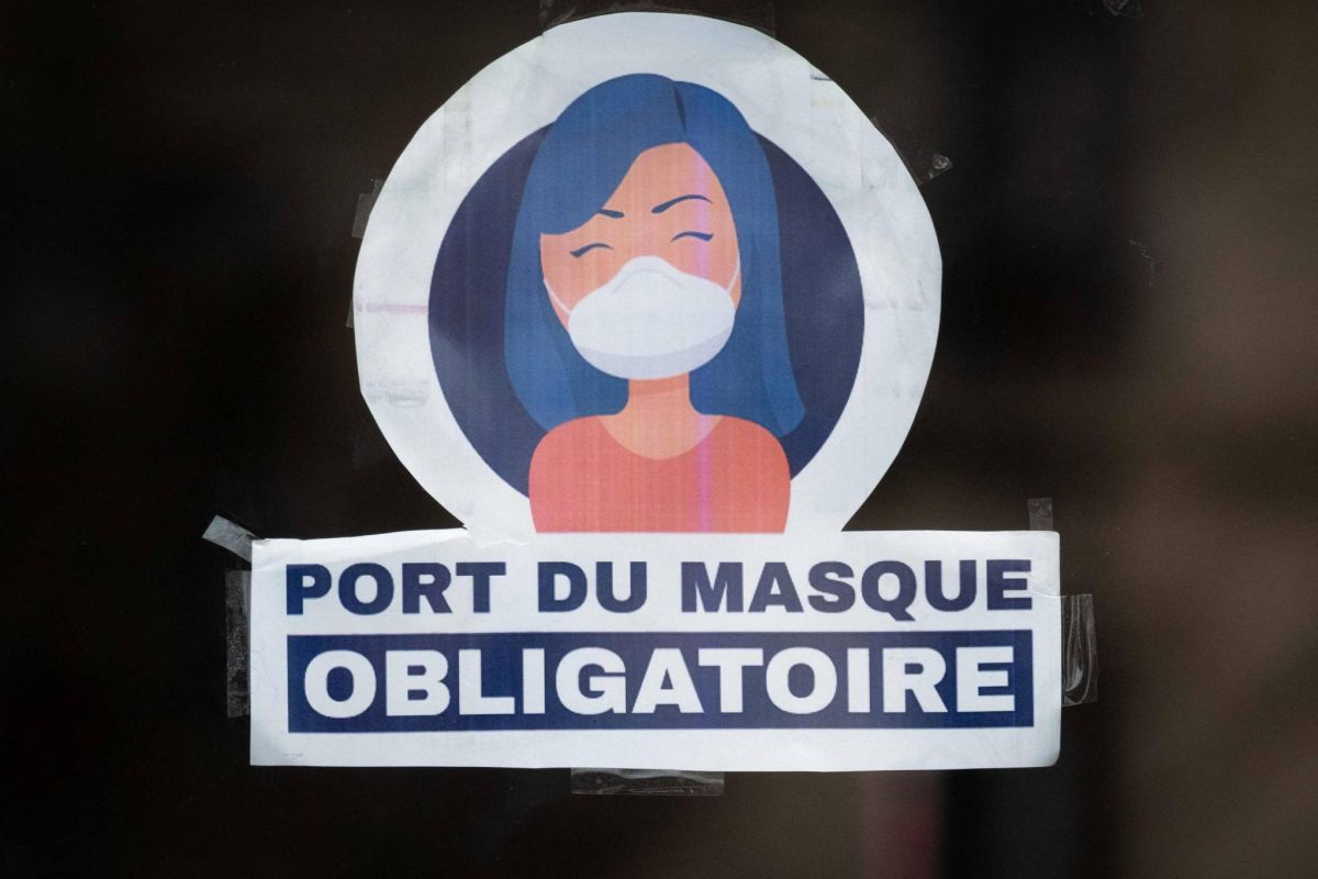 Masques et pass sanitaires tombent en France