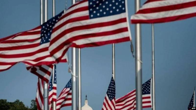 Les Etats-Unis et leurs alliés mettent la Russie au ban du commerce international