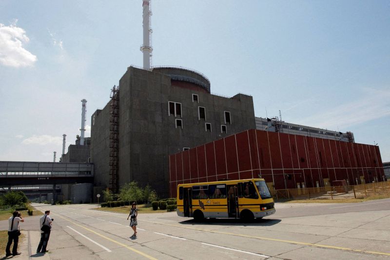 Des ingénieurs russes dépêchés à la centrale nucléaire de Zaporojie