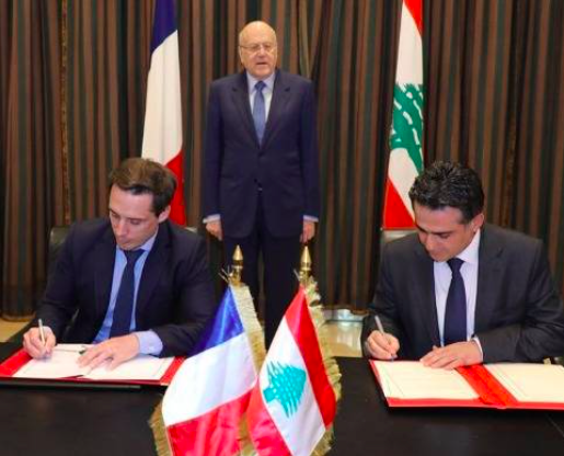 French transport minister meets with Mikati to donate 50 busses French transport minister meets with Mikati to donate 50 busses