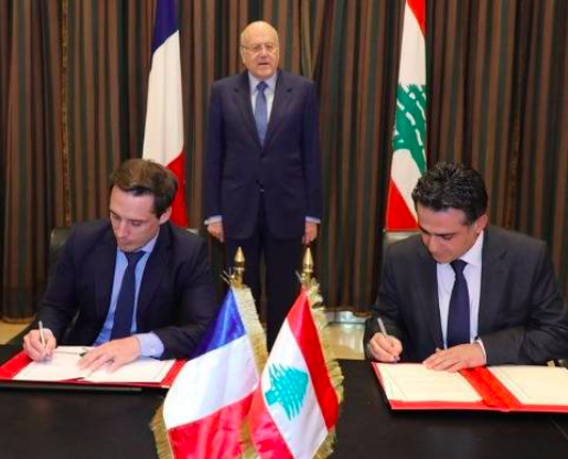 French transport minister meets with Mikati to donate 50 busses