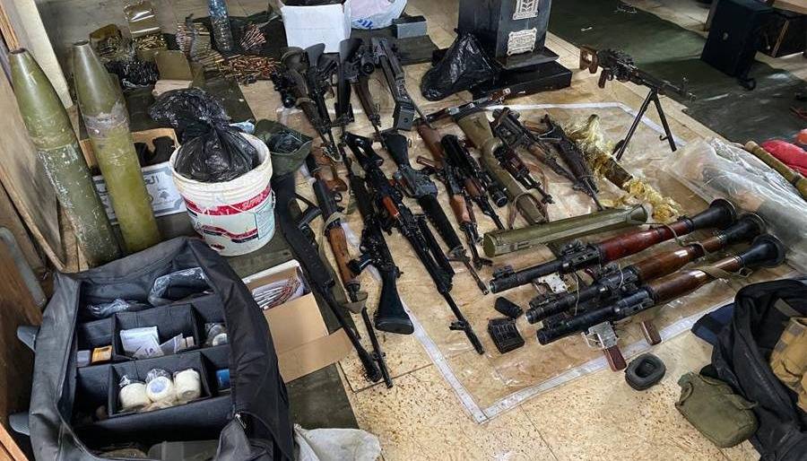 Un arsenal de guerre et des matières explosives saisies par l'armée dans la Békaa