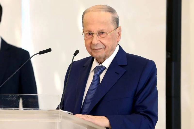 Aoun en route pour Rome où il sera reçu par le pape Aoun en route pour Rome où il sera reçu par le pape