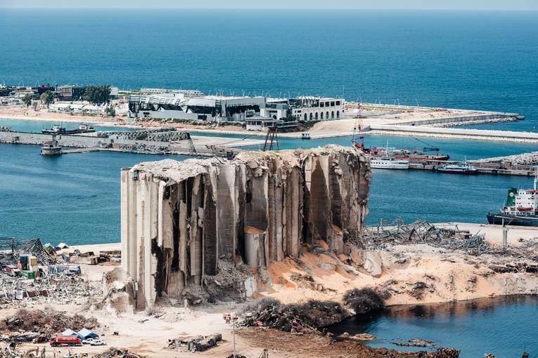 Le ministre de la Culture classe les silos du port de Beyrouth parmi les monuments historiques