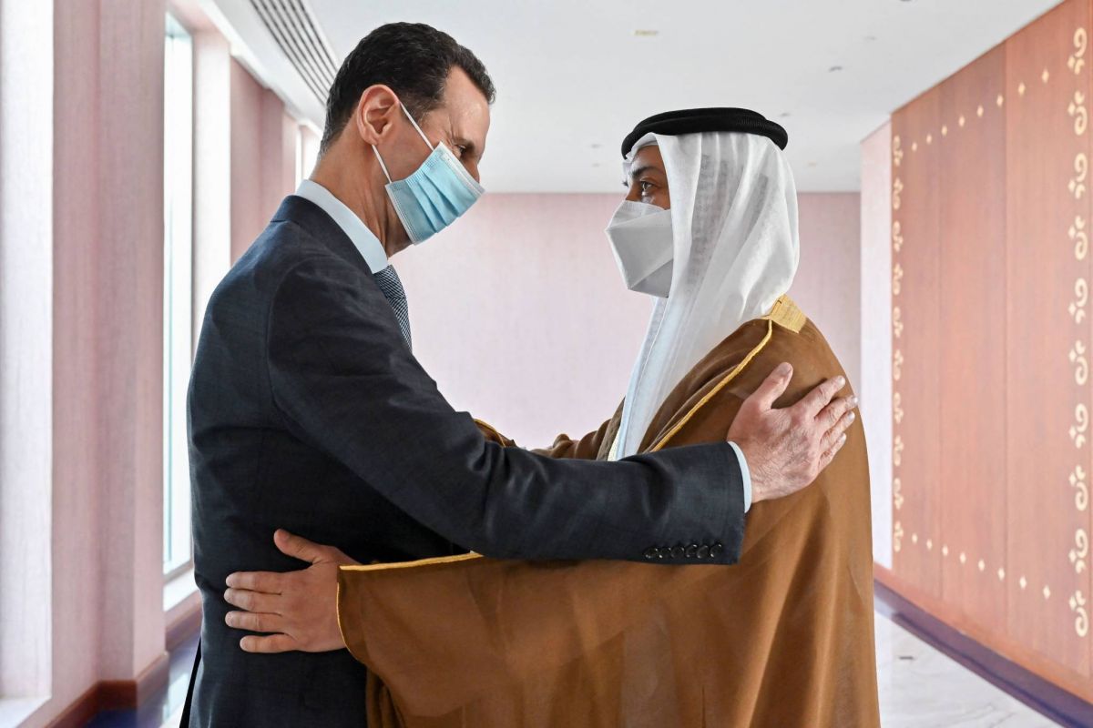 Timing, contexte, enjeux : pourquoi les Émirats ont accueilli Assad