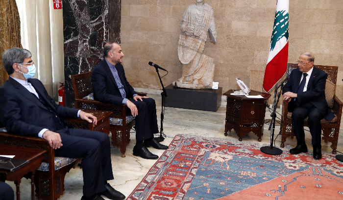 Aoun meets with Iranian foreign minister, discusses regional developments