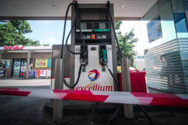Gas stations will be closed tomorrow, says syndicate spokesperson George Brax Gas stations will be closed tomorrow, says syndicate spokesperson George Brax