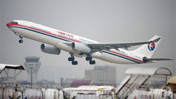 Un Boeing s'écrase avec 132 personnes à bord