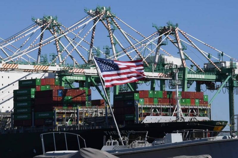 The US trade deficit narrows in February, but the horizon is skyrocketed