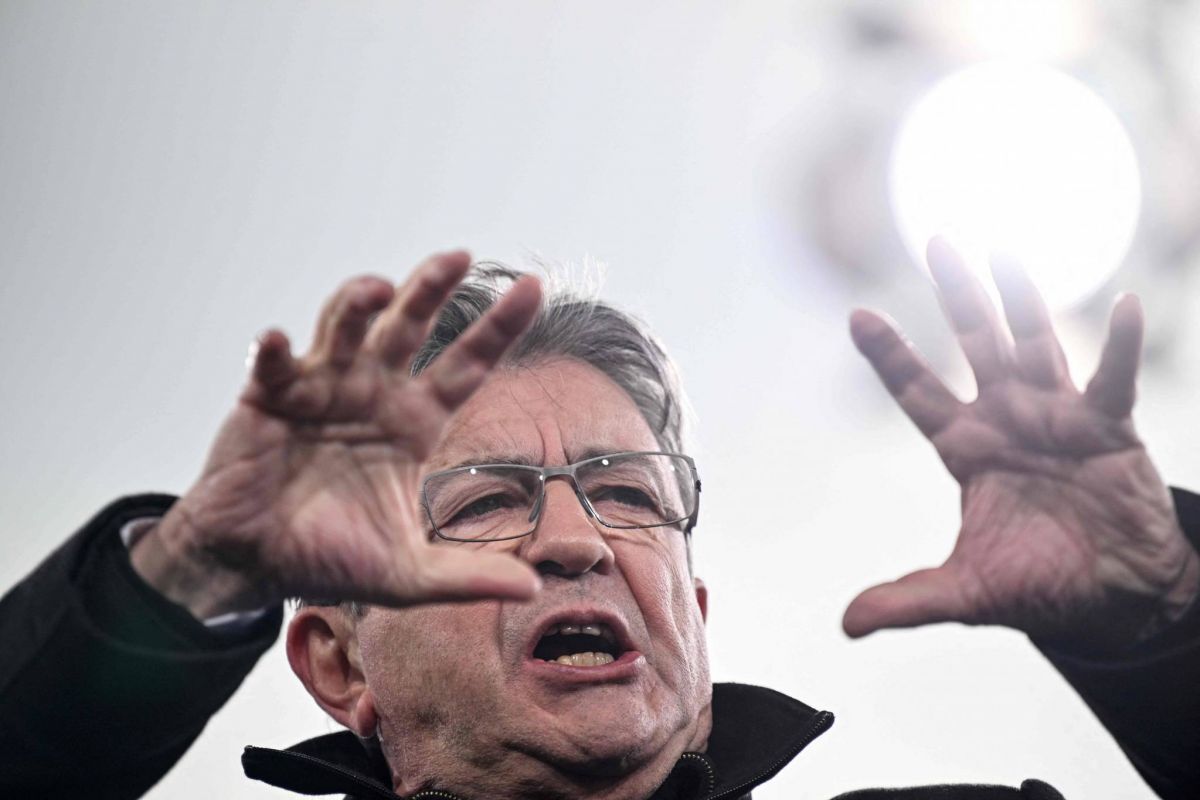 Sprint final dans la présidentielle: les candidats de la droite et de la gauche radicale en meeting