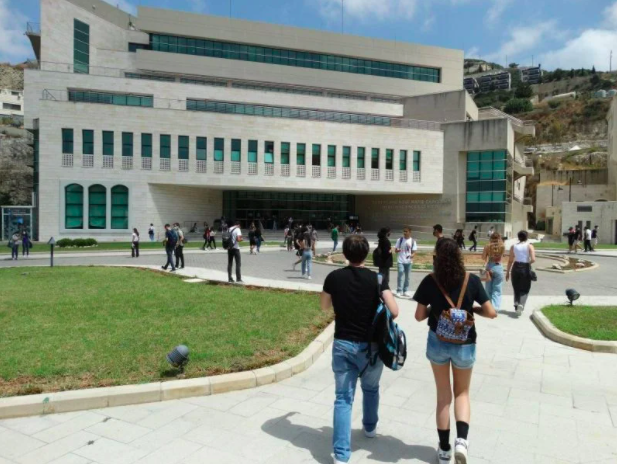 Lebanese American University announces dollarization of tuition fees ...