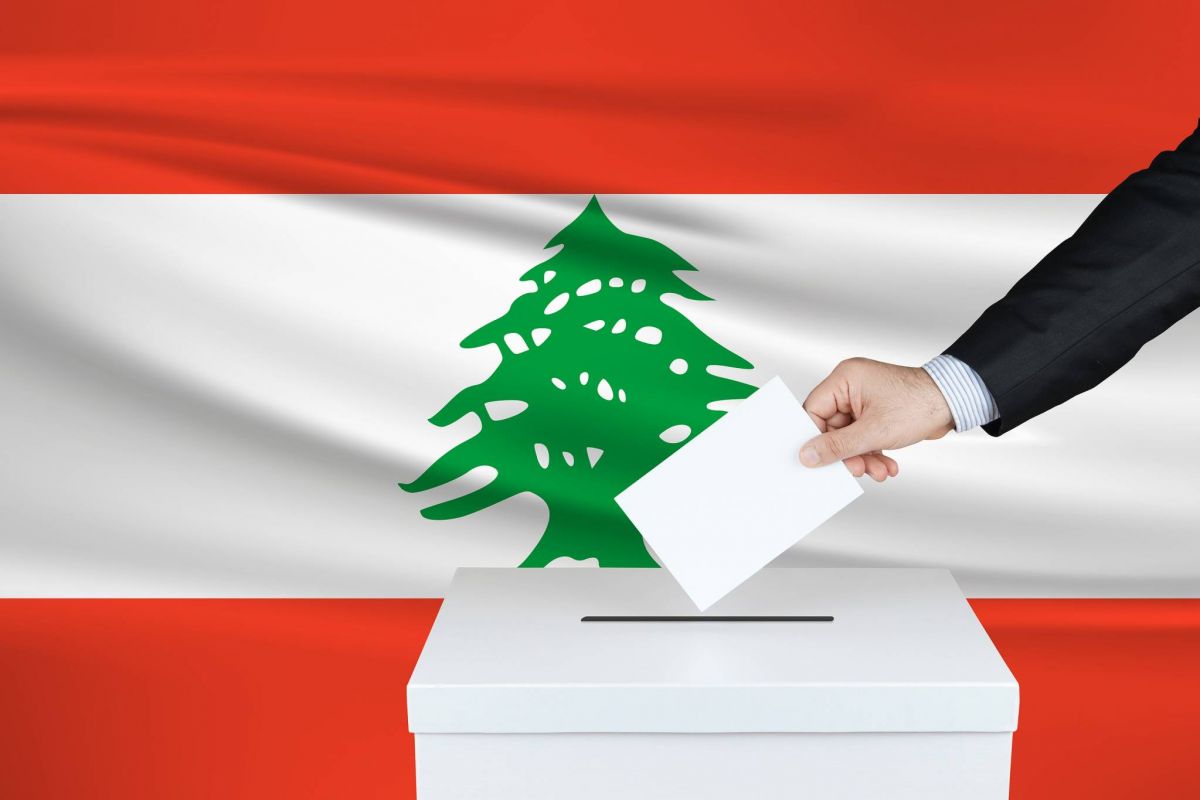 Liste finale des candidats, députés sortants, nombre de femmes... Première radiographie des 103 listes enregistrées pour les législatives