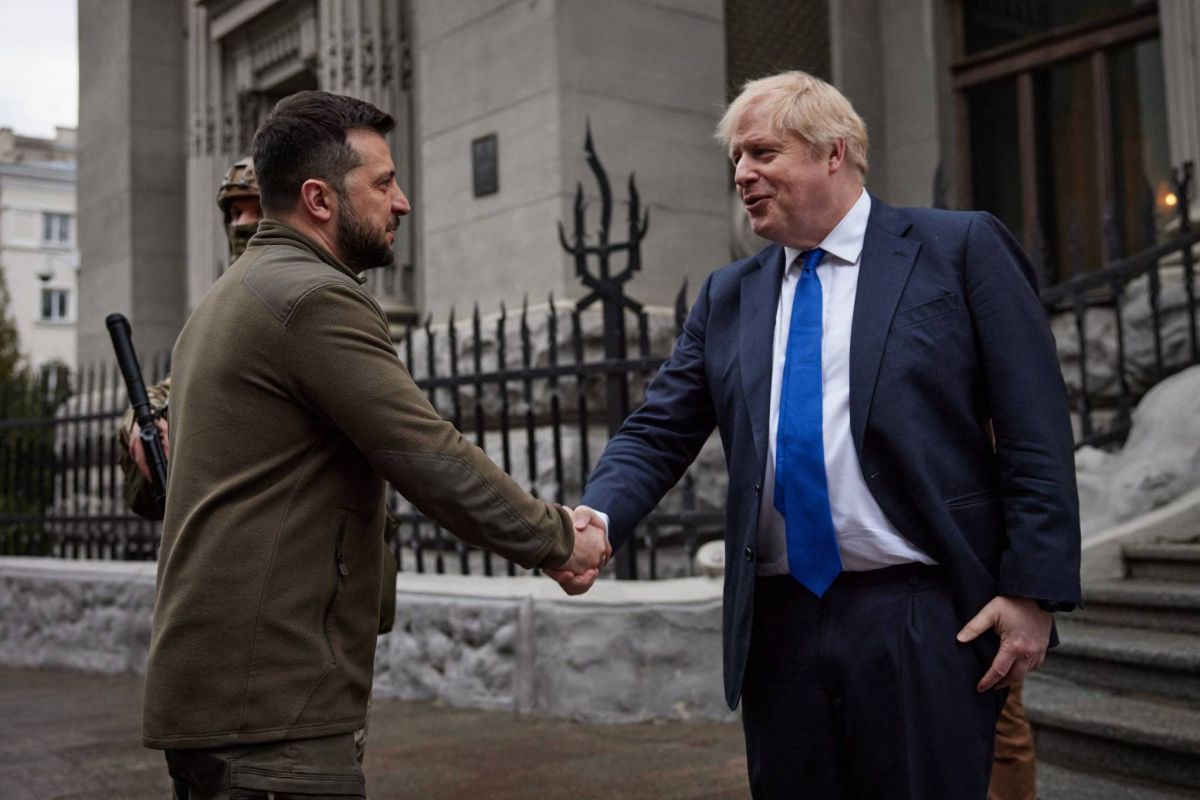 Boris Johnson célèbre les 