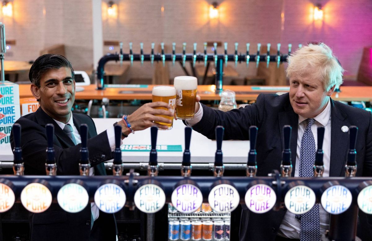Boris Johnson à l'amende pour une fête d'anniversaire en plein confinement